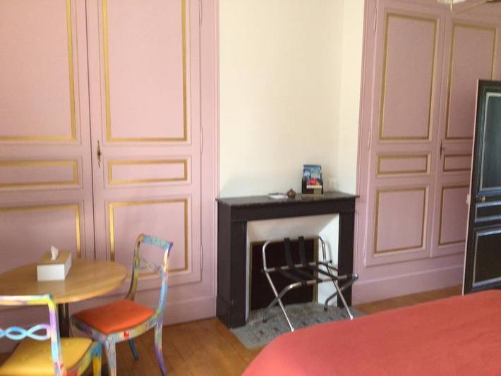 Location de vacances pour 2 personnes, avec jardin ainsi que piscine et vue à Loches - 3