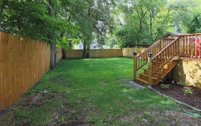 Vacation rental for 6 people, with terrace and yard in Omaha