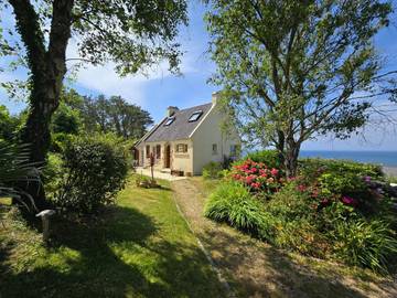 Gîte pour 6 personnes, avec vue et jardin, adapté aux familles dans Plage Vougot Plouguerneau