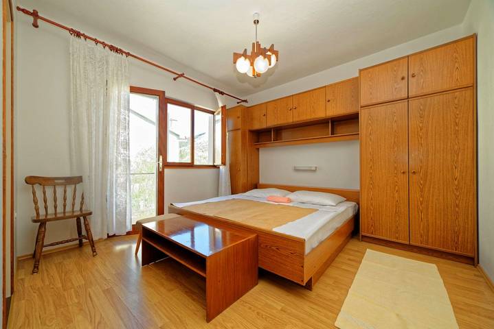 Ferienwohnung für 5 Personen, mit Balkon/Terrasse und Pool in Barbat na Rabu - 3