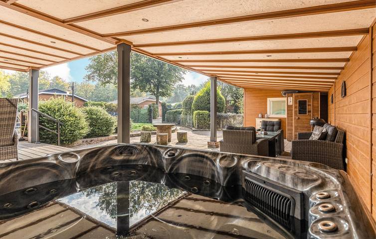 Location de vacances pour 6 personnes, avec terrasse et jacuzzi dans Erm - 4