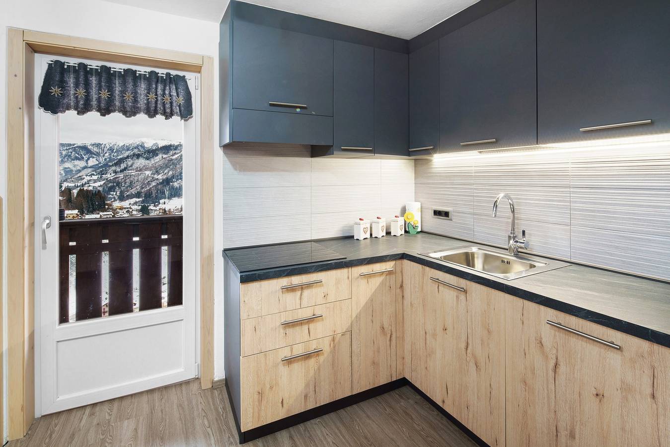 Appartamento intero, Appartamento 'Primavera 3' con Vista Montagna, Giardino in Comune e Wi-Fi in Moena, Dolomiti Superski