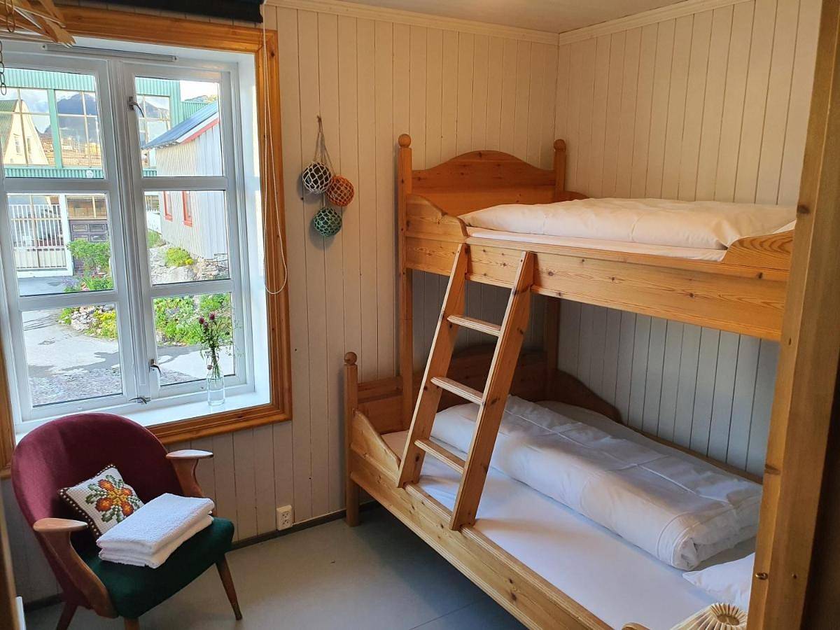 Heimbrygga Restaurant & Accommodation in Vågan