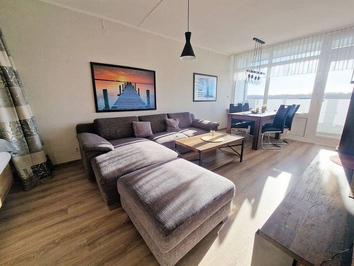 Ferienwohnung für 4 Personen, mit Balkon und Seeblick