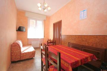 Gîte pour 5 personnes, avec balcon à Borghetto Santo Spirito