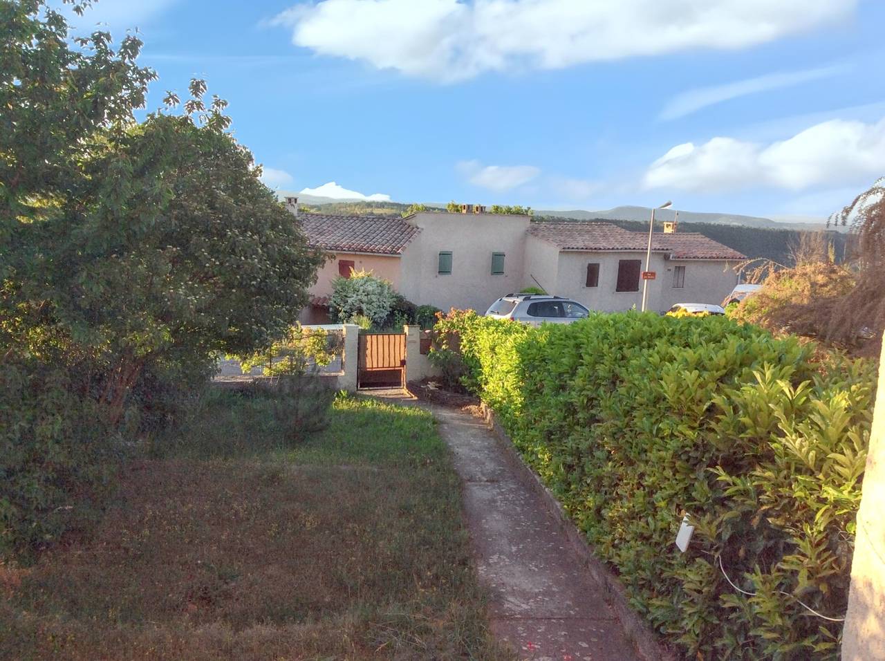 Maison charmante à Vachères avec vue sur la montagne in Vachères, Parc naturel régional du Luberon