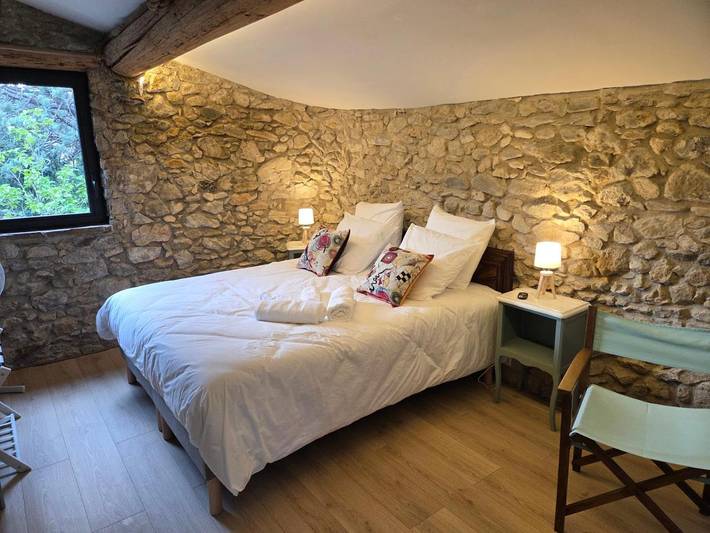 Location de vacances pour 2 personnes, avec vue et terrasse à Vailhan - 3