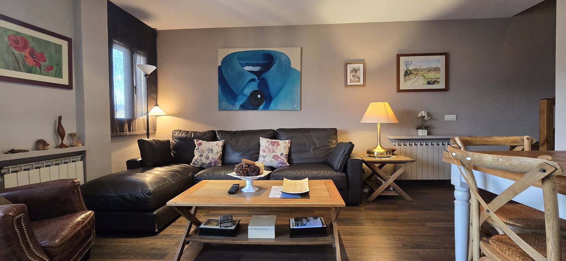 Entire apartment, Wonderful Penthouse in Puigcerdà in Puigcerdà, Catalan Pyrenees
