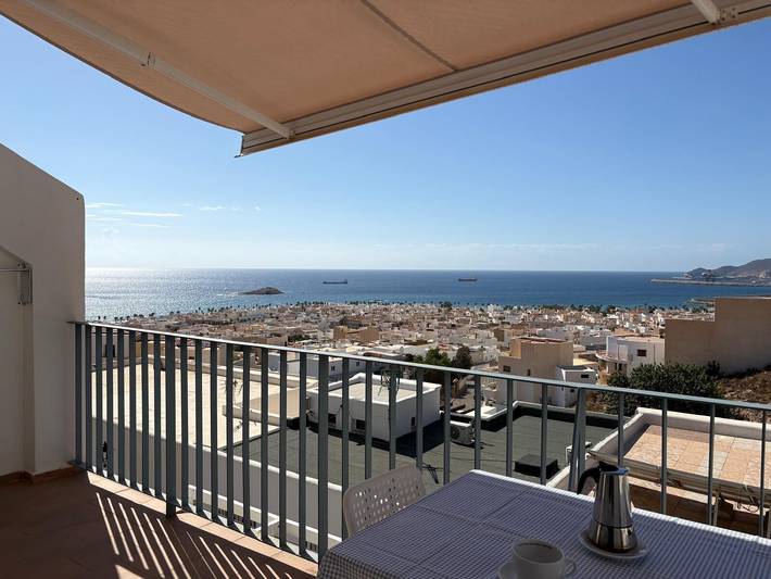 Appartement entier, Appartement « Fmr Miguel de Cervantes 21 » avec vue mer, terrasse privée et climatisation in Carboneras, Costa de Almería