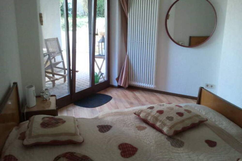 Ganze Wohnung, Ferienwohnung Raina - Ferienwohnung ca. 65qm, 1 Schlafraum, 1 Wohn-/Schlafraum in Bad Säckingen, Südschwarzwald