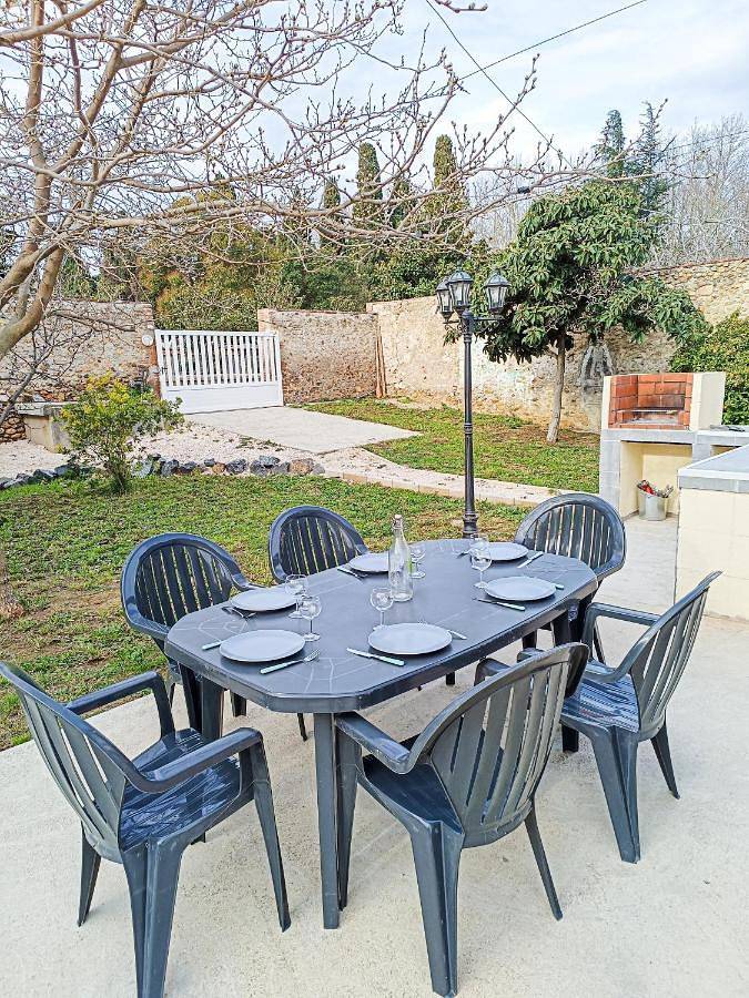 Location de vacances pour 6 personnes, avec vue et jardin à Thuir - 4