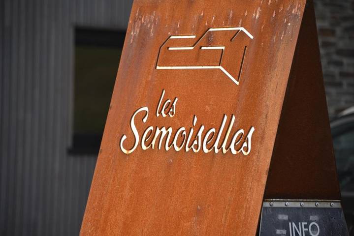 Location de vacances pour 10 personnes, avec piscine et jardin ainsi que vue et sauna à Rochehaut - 2