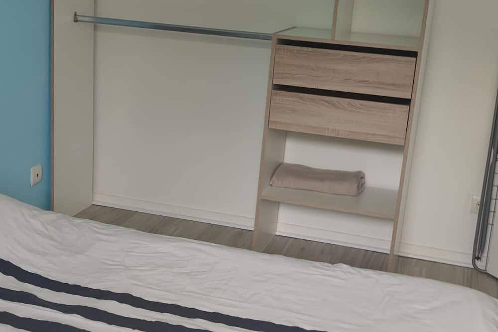 Appartement entier, Apartment with pool near Honfleur in Équemauville, Région de Lisieux