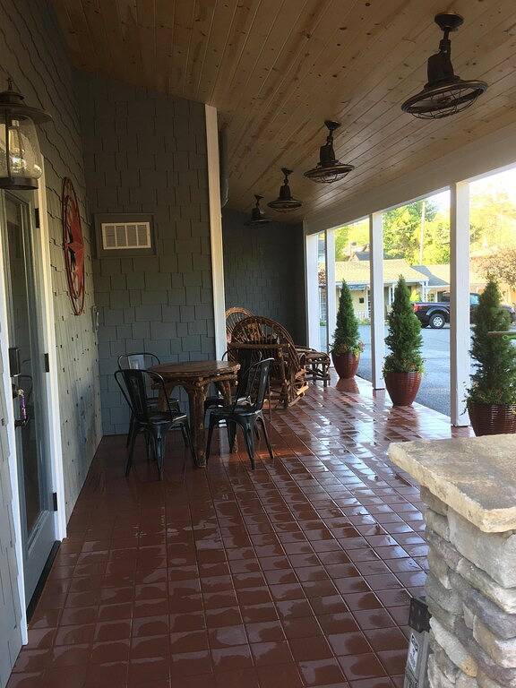 Downtown Main Street-2 Br \"Bull\" in Blue Ridge Parkway, Blowing Rock