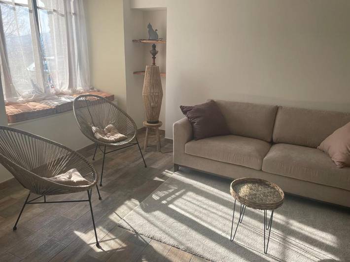 Location de vacances pour 6 personnes, avec vue sur le lac ainsi que vue et jardin à Chindrieux - 4