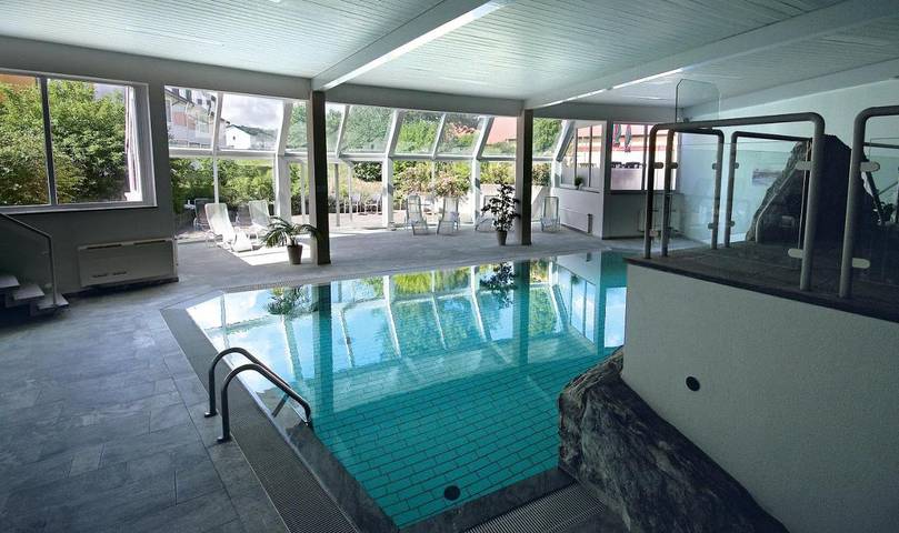 Hotel, mit Terrasse und Pool sowie Sauna