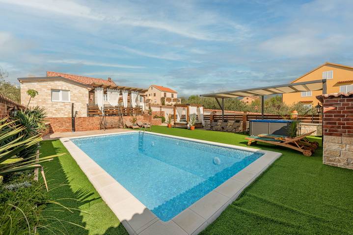 Villa für 8 Personen, mit Garten und Whirlpool sowie Terrasse, mit Haustier in Dalmatien - 3