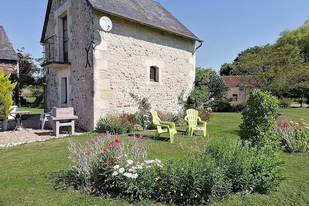 Lovely 1-bedroom cottage in tranquil Le Petit-Pressigny, perfect for relaxing. in Le Petit-Pressigny, Loches und Umgebung