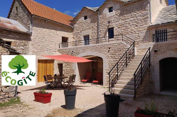 Gîte pour 6 personnes, avec balcon à Saint-Bauzile