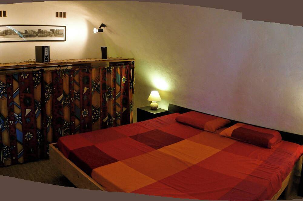 Gîte, 4 couchages, calme et repos, vue imprenable, pleine nature. in Issirac, Région de Nîmes