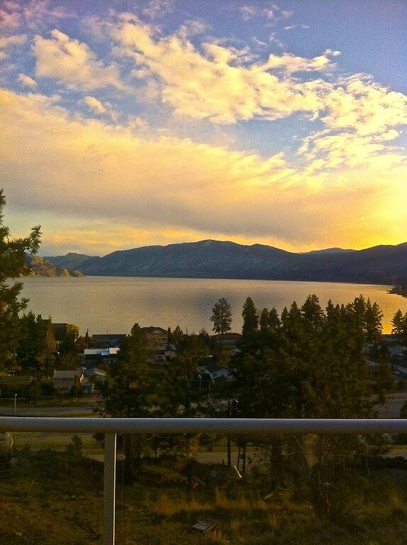 Schöne 750sqf privaten suite..Spectacular Ansicht, in der Nähe der Innenstadt! in Peachland, Regional District of Central Okanagan