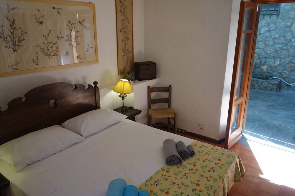 Villa with pool, garden and view! in Ansedonia, Orbetello