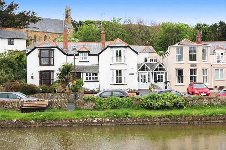 Cottage for 8 people, with Terrace and Garden in Bude