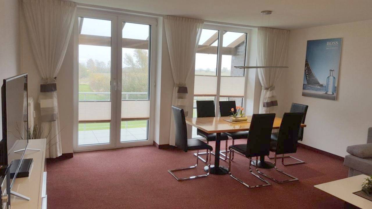 Ganze Wohnung, Apartment with Lake View in Hohen Wieschendorf, Hohenkirchen