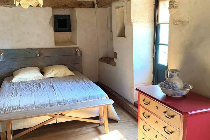 Gîte pour 5 personnes, avec jardin à Bazoges-en-Pareds - 4