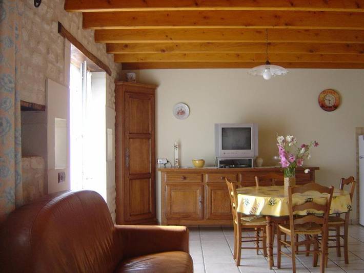 Location de vacances pour 3 personnes, avec Terrasse à Scorbé-Clairvaux