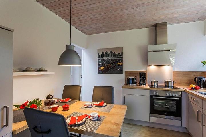 Ferienhaus für 3 Personen, mit Terrasse und Garten sowie Ausblick in Leer - 3