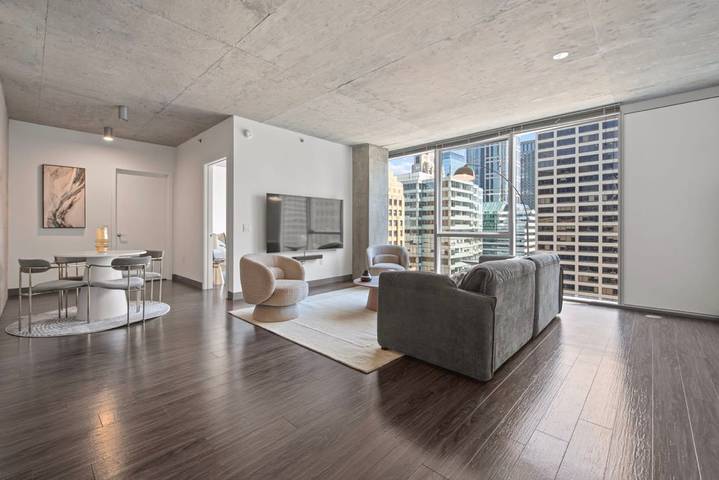 Vacation rental for 4 people, with garden and pool, child-friendly in Chicago