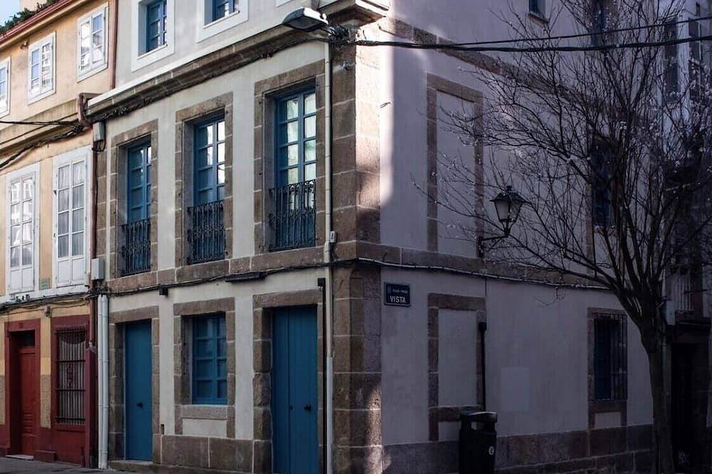 Entire apartment, Houmi Orzán - Apt. Concepcion Arenal in La Coruña, Galician Coast