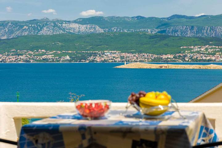 Appartement de vacances entier, Appartement de vacances avec balcon et climatisation in Silo (Krk), Krk
