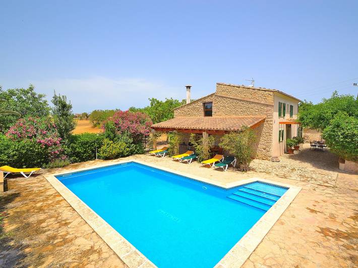Gîte pour 6 personnes, avec Terrasse ainsi que Jardin et Piscine dans Lloret De Vista Alegre
