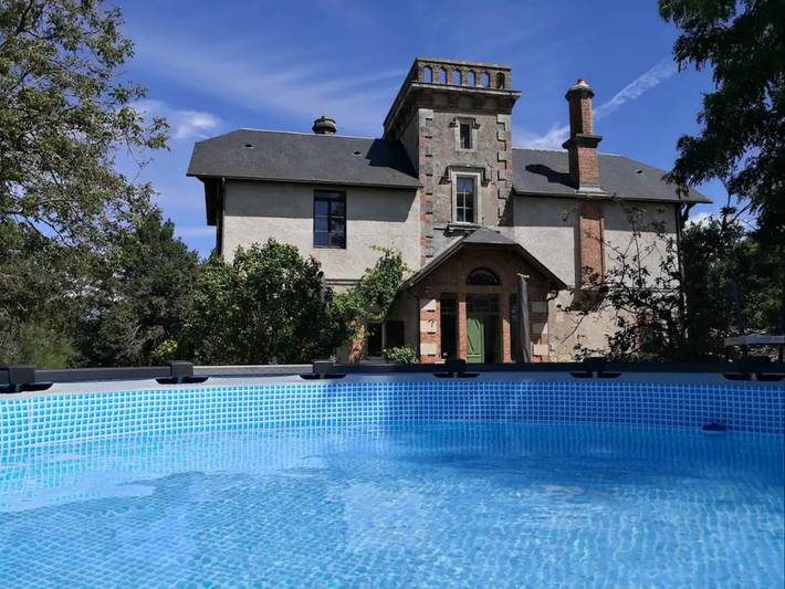Gîte pour 8 personnes, avec Jardin et Piscine