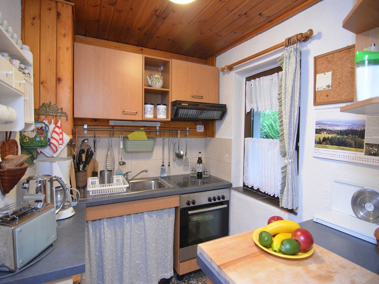 Attractive holiday home in Langewiesen  with garden in Langewiesen, Thüringer Kernland