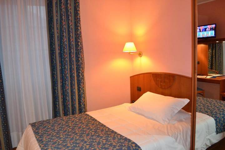 Hôtel pour 2 personnes, avec jardin à Varallo - 4