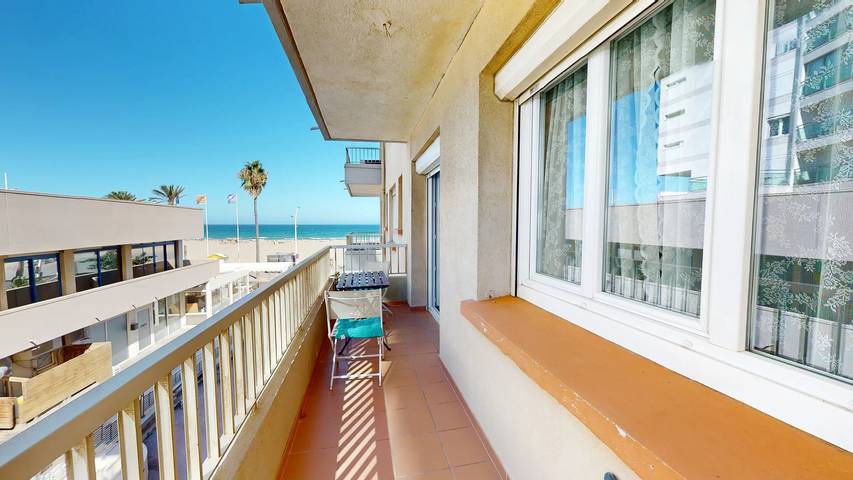 Gîte pour 5 personnes, avec balcon dans Casino Du Canet En Rousillon - 2