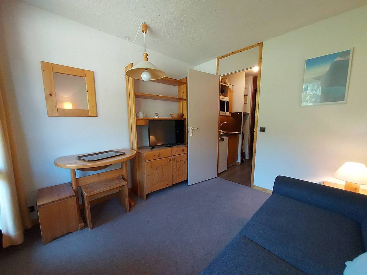 Entire apartment, Ski-in studio, pets allowed, south-facing balcony in Valmorel, Les Avanchers-Valmorel