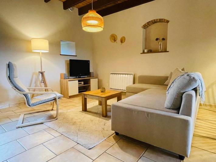 Location de vacances pour 5 personnes, avec piscine ainsi que vue et jardin, animaux acceptés à Arlanc - 4