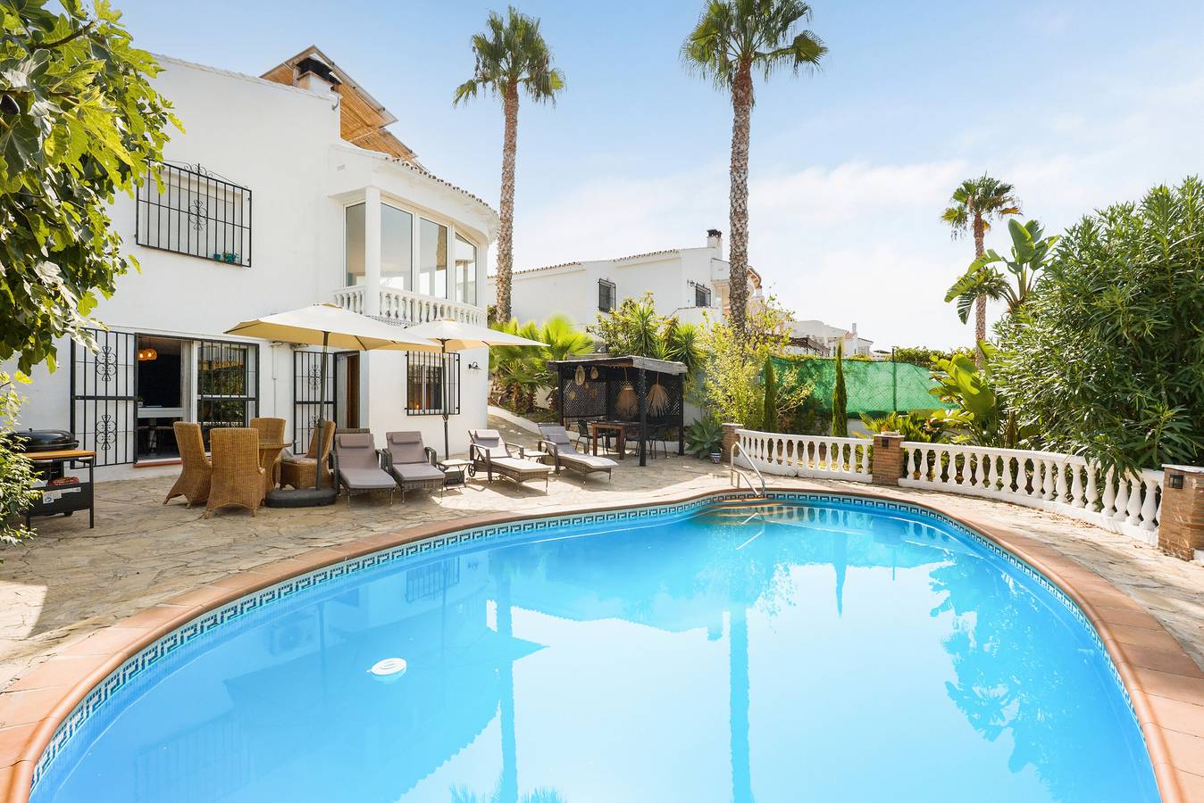 Ferienhaus 'Serena Vista' mit Bergblick, Wlan und Klimaanlage in Alcaucín, Málaga Provinz