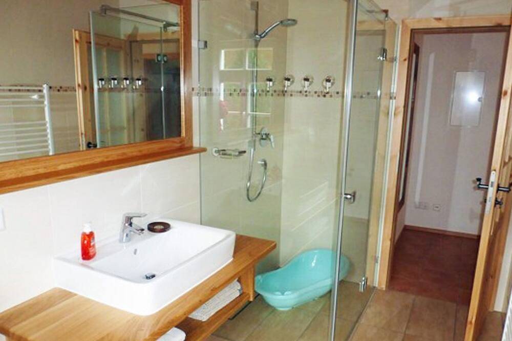 Ganze Wohnung, Ferienwohnung \"Winterstein\", 2 Schlafräume - Ferienhaus Winterbergblick in Hinterhermsdorf, Sebnitz