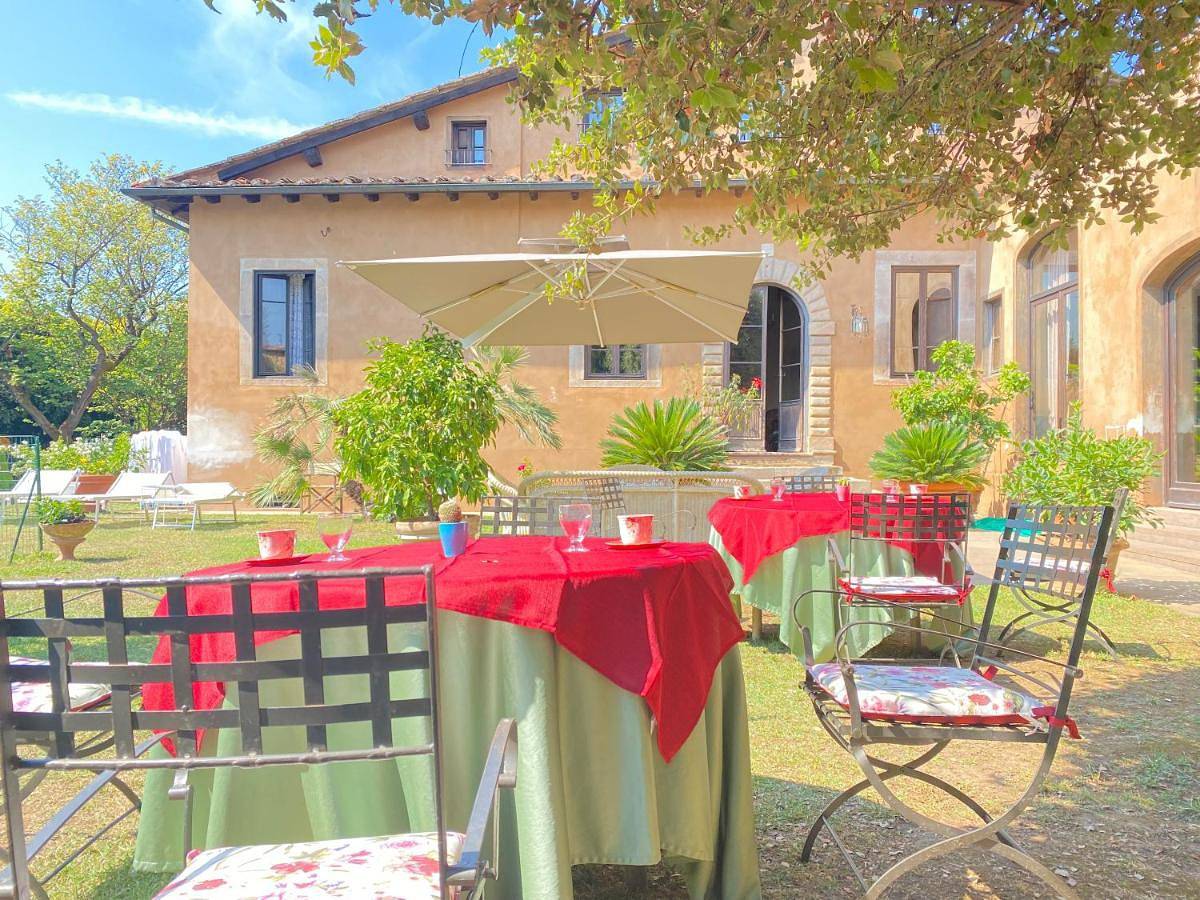 Double Room with Pool View in Lucca, Lucca Provinz