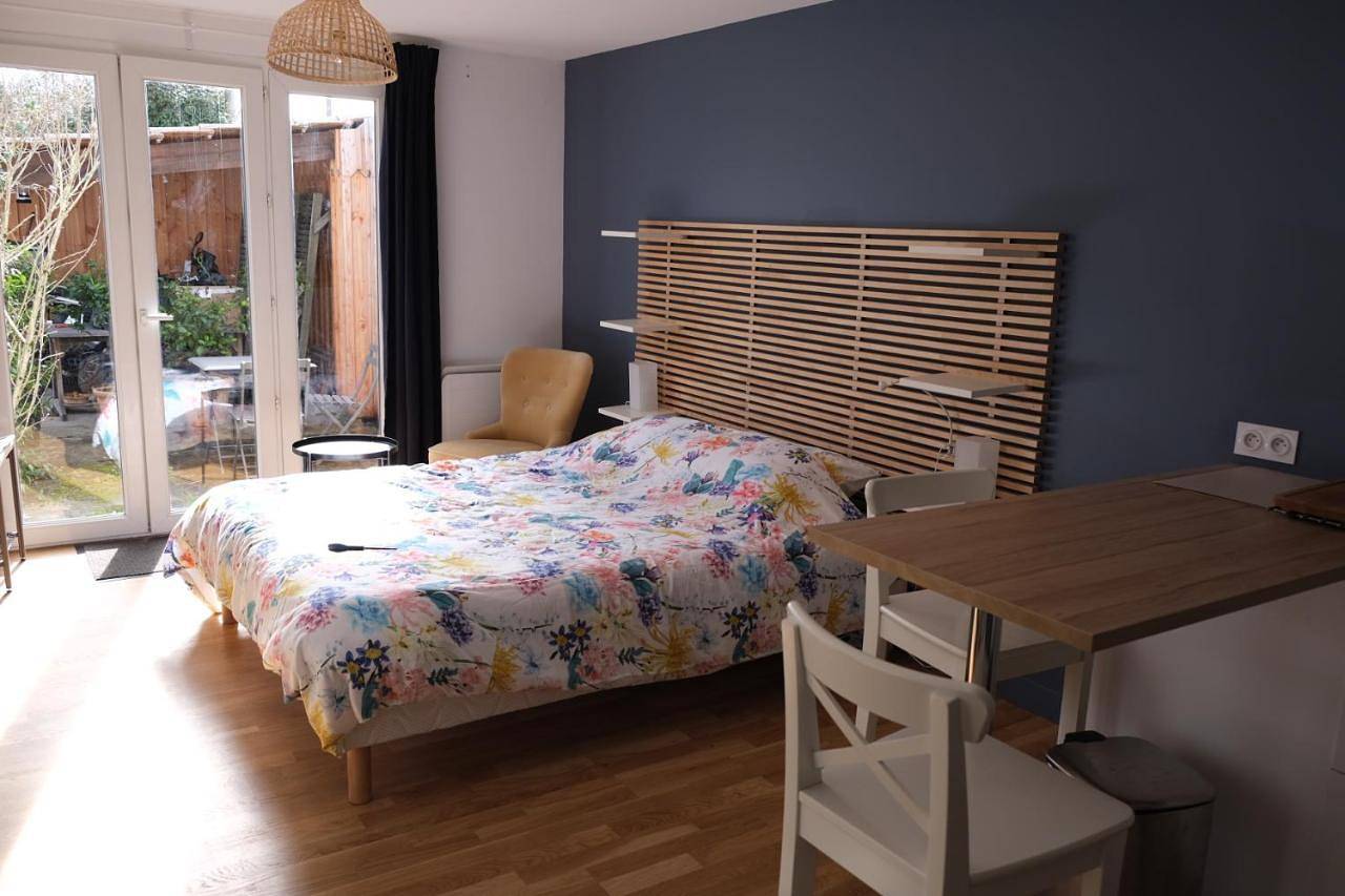 Double Room with Terrace in Pessac, Région de Bordeaux