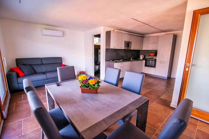 Ferienhaus für 4 Personen, mit Ausblick und Pool sowie Seeblick und Garten am Comer See - 4