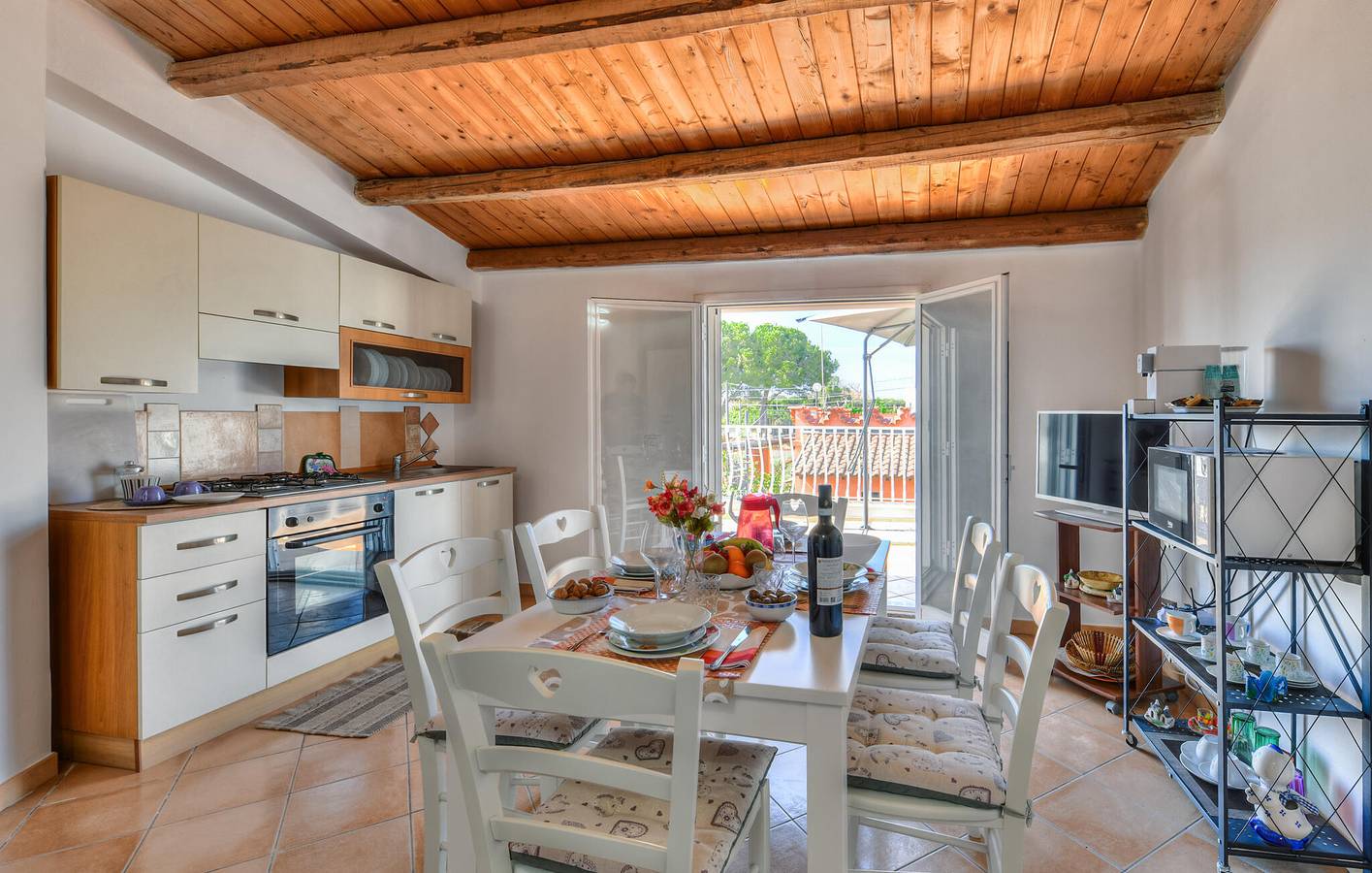 Appartement de vacances entier, Retraite tranquille avec piscine et terrasse, à 1,5 km de la plage de Fontane Bianche in Fontane Bianche, Cassibile