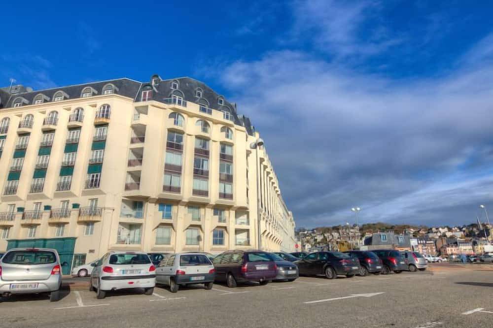 Apartamento entero, Le Beach by Interhome in Trouville-sur-Mer, Region de Lisieux