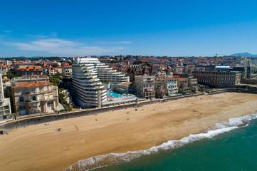 Gîte pour 3 personnes, avec balcon et vue dans Plage du Miramar