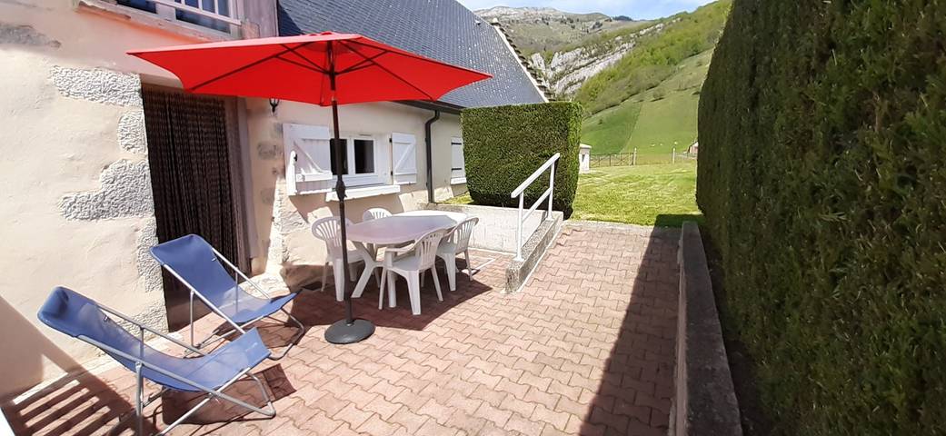 Gîte pour 4 personnes, avec jardin et terrasse